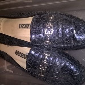 escada black flats